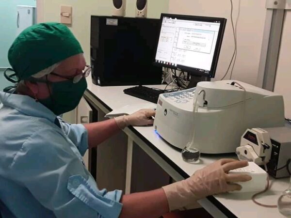 Científicos del Instituto de Investigaciones del Tabaco, ubicado en San Antonio de los Baños