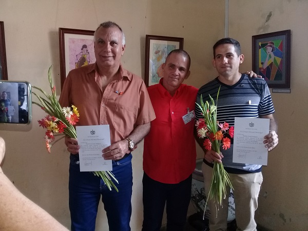 Gobernador de la provincia Artemisa, Ricardo Concepción Rodríguez (Izquierda), y el Presidente de la Asamblea Municipal, Bladimir Parada Rodríguez (Derecha).