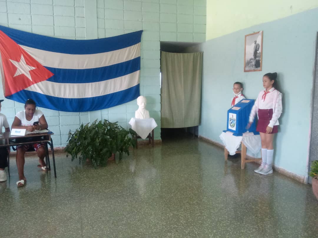 Empresa Tabaco Torcido. Colegio Electoral 2 de la Circunscripción 20