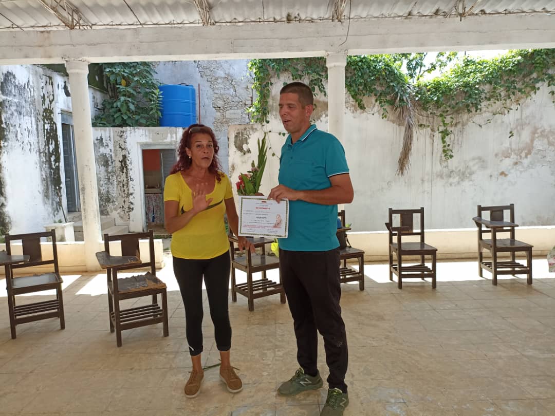 Premio Relevante para Alberto Estévez Eiras con su Proyecto de Siembra de Peces. Fotos: Dayami Tabares.
