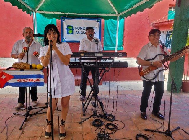 La agrupación ariguanabense durante una de sus actuaciones en San Antonio de los Baños.