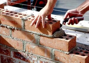 Continúa dirección de vivienda con atrasos en el cumplimiento del plan