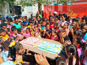 Pioneros por el comunismo, «seremos como el Ché»