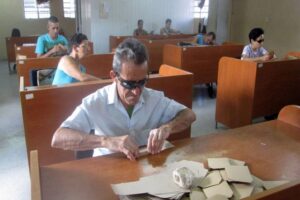 Trabajadores del Taller 1ro de Enero, ejemplo de esfuerzo y superación 