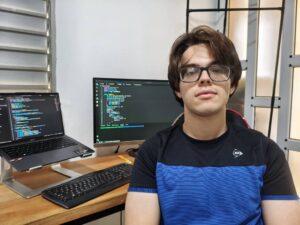 Entre algoritmos y libros: Diego Darío rumbo a la Olimpiada Iberoamericana de Informática