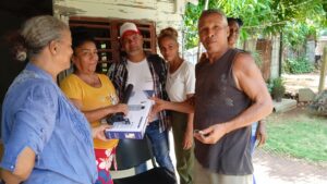 Destinan lámparas solares para el alumbrado público en Finca Pratt
