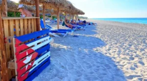 Cuba reporta fuerte contracción del turismo internacional