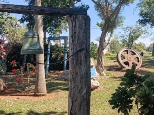 Sonó la réplica de la campana de la Demajagua en el bosque martiano del Ariguanabo